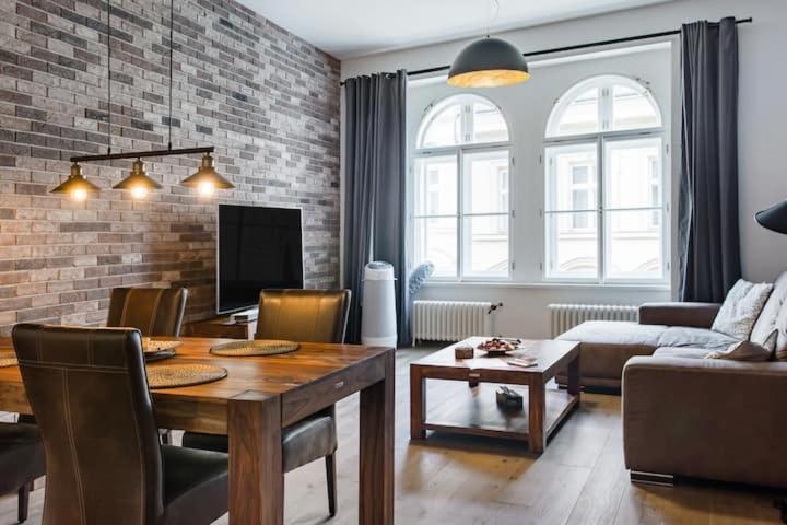 Luxury Apartment At Prague City Centre Andel! Экстерьер фото